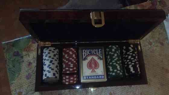 Профессиональный набор для игры в покер 