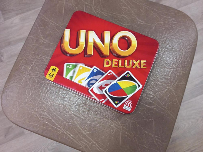 Настольная игра UNO Deluxe  - изображение 1