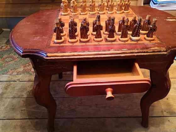 Продам шахматный стол, ручной работы 