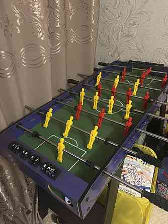 Продам настольный футбол 