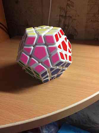 Кубик Рубика мегаминкс (12 граней 
