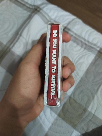 Продаю карты Bicycle zombie  - изображение 1