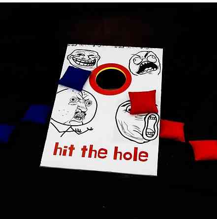 Аттракцион, Игра Hit the Hole (Попади в лунку) 