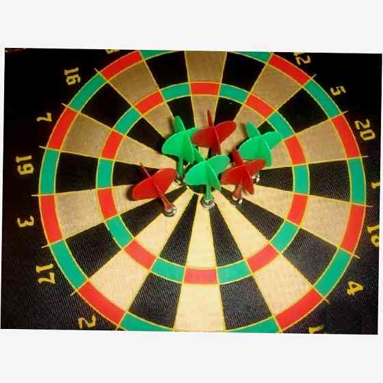 Дартс с магнитным полотном 15 дюймов новый 