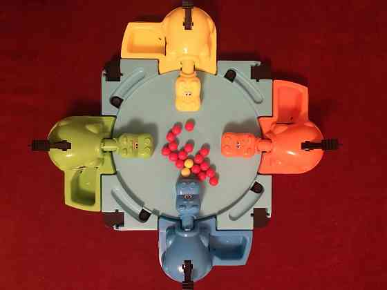 Игра настольная Hasbro Голодные бегемотики 