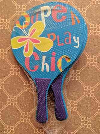 Ракетки новые мячик сломался 