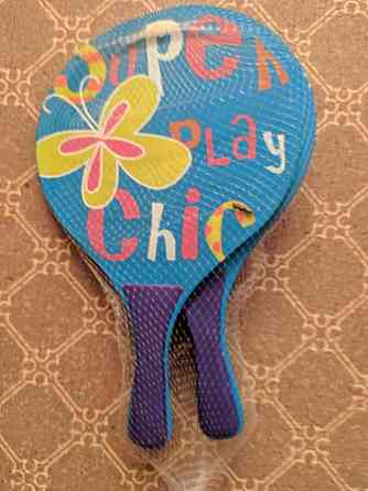 Ракетки новые мячик сломался 