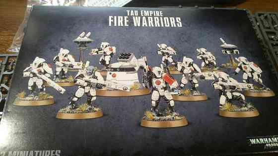 Warhammer 40k бойцы т'ау набор Tau Fire warriors 