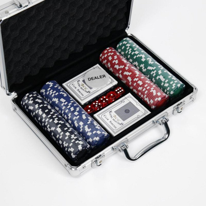 Покер в металлическом кейсе фишки 200 шт  - изображение 2