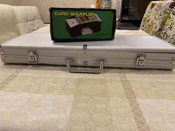 Набор для покера 500 фишек+машинка смешивания карт 