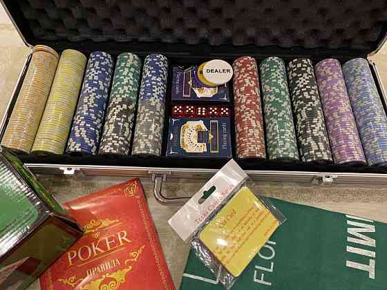 Набор для покера 500 фишек+машинка смешивания карт 