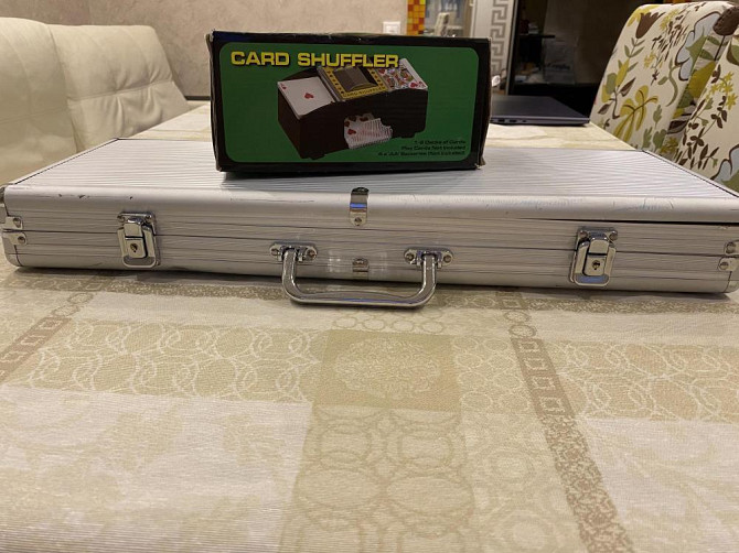 Набор для покера 500 фишек+машинка смешивания карт  - изображение 3