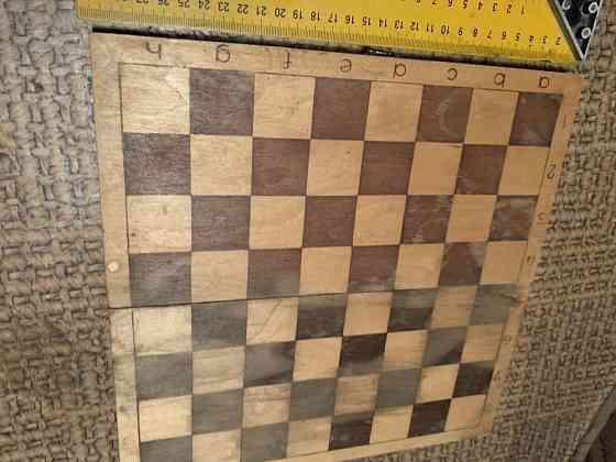 Доска деревянная для шахмат шашек 
