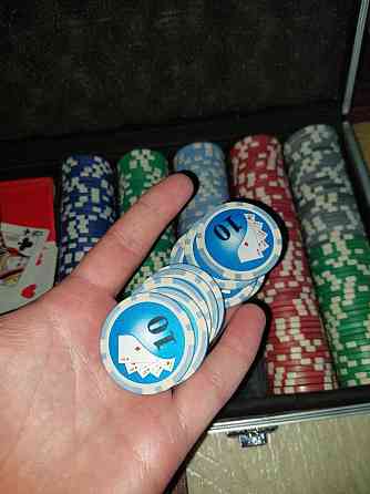 Набор для покера 500 фишек в кейсе б/у 