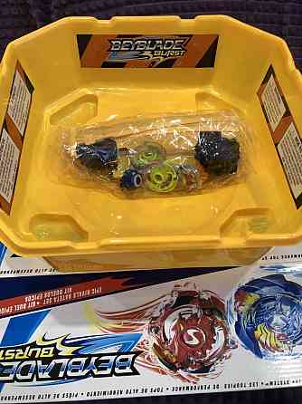 Настольная игра набор BeyBlade( Арена Волчков) 
