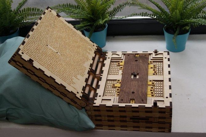 Деревянная книга-гловоломка Codex Silenda Gracilis  - изображение 1