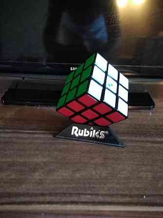 Кубик Рубика Rubiks фирменный новый 