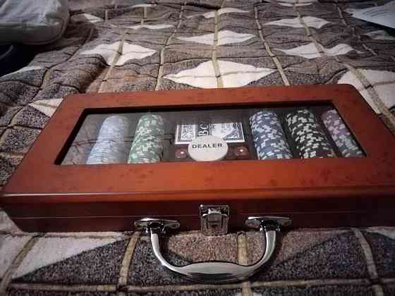 Набор для покера 300 фишек 