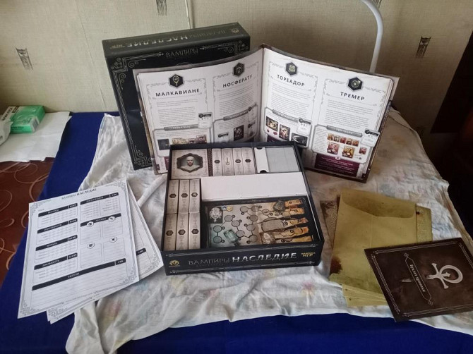 Настольная игра Вампиры: Маскарад. Наследие  - изображение 1