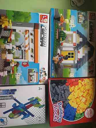 Коробочки и инструкции от лего 