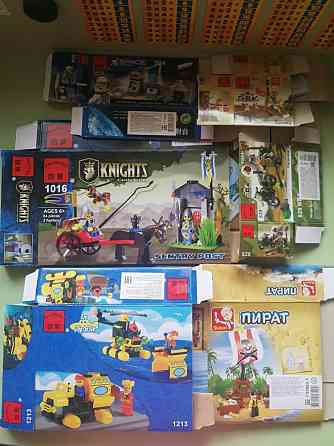 Коробочки и инструкции от лего 