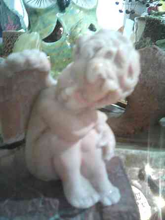 Ангелы разные на камне,с малахитом,амур 