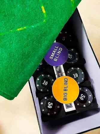 Покер, набор для игры (200 фишек, 2 колоды карт) 