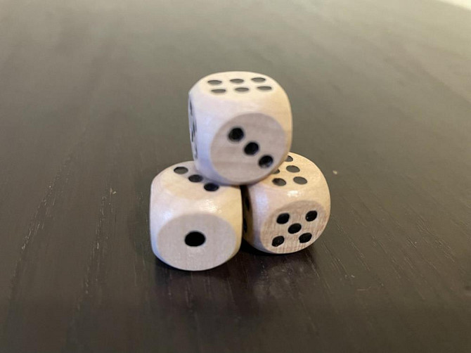 Деревынные игральные кости (кубики)  - изображение 3