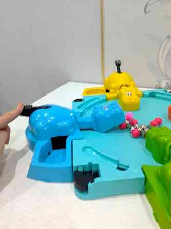 Игра "Голодные бегемотики" б/у 