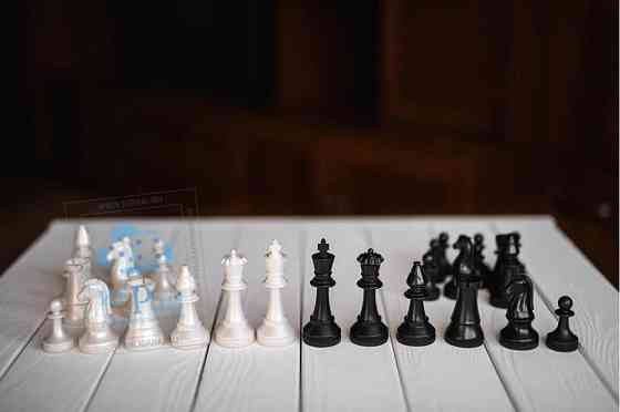 Шахматные фигуры гроссмейстерские пластмассовые 