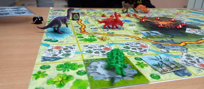 Семейная настольная игра "Динозавры"  - изображение 1