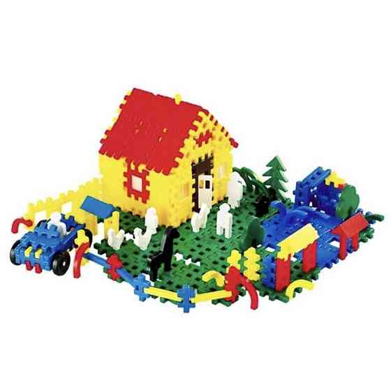 Конструктор 235 деталей Полесье «семья» 