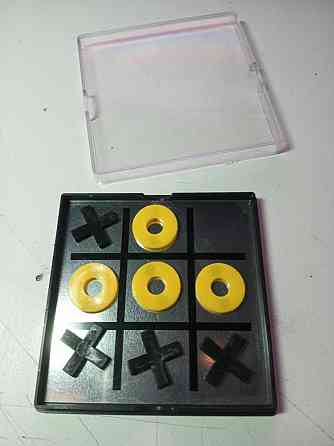 Крестики-нолики на магнитах 