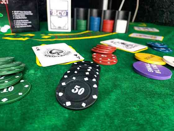 Покерный набор 200 фишек 