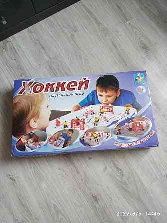Настольная игра в хоккей 
