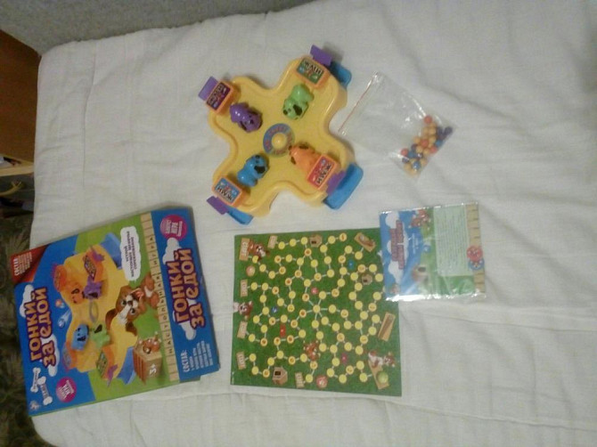 Игра настольная "гонки за едой"  - изображение 1