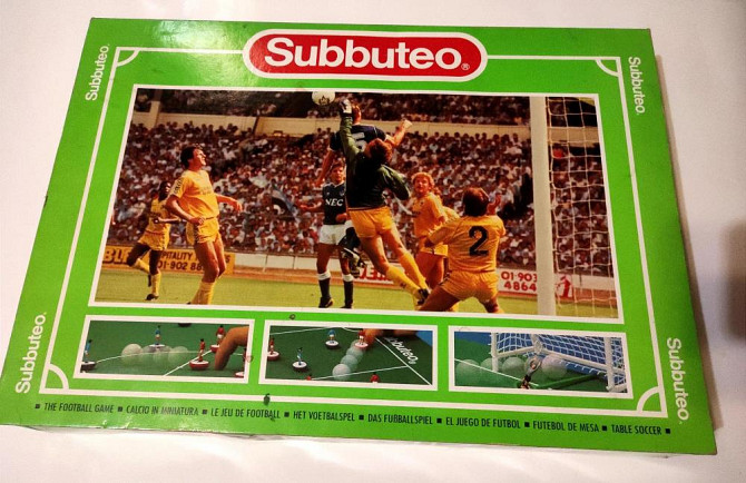 Настольная игра футбол subbuteo  - изображение 2