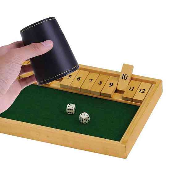 Кожаный стакан для игры в кости 