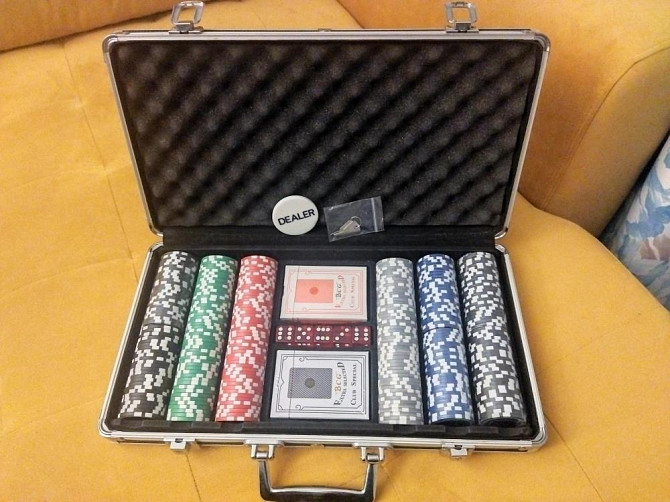 Новый набор для покера 300, покерный набор в кейсе  - изображение 1