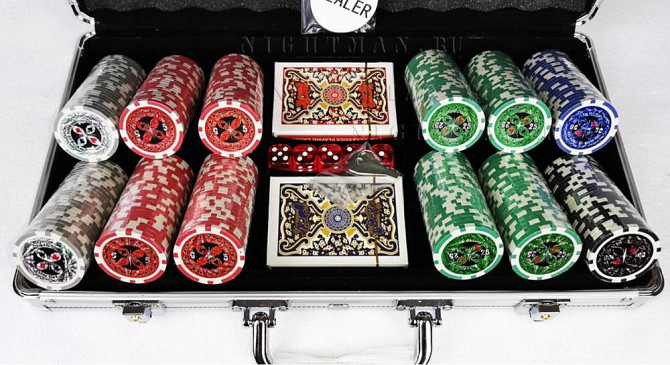 Набор для игры в покер 300 фишек. (новый)  - изображение 4