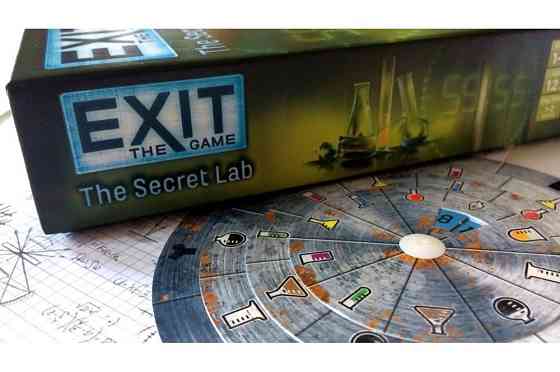 Настольная игра Exit Квест Секретная лаборатория 