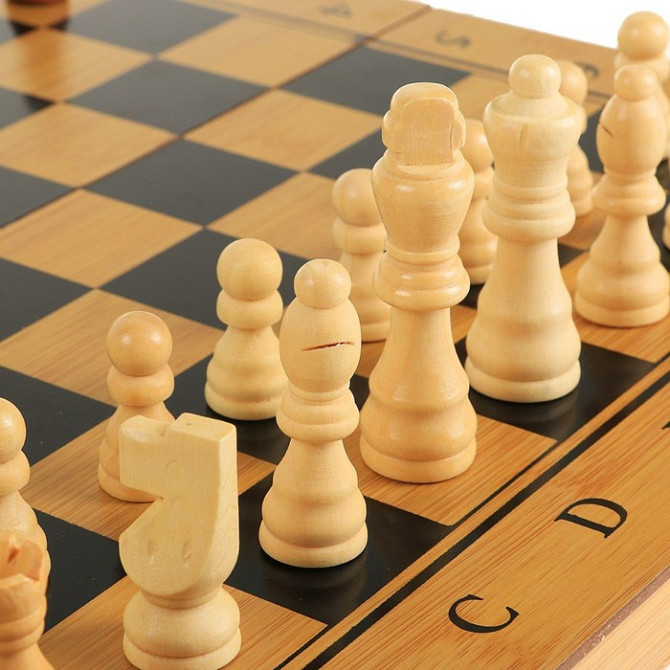 Настольная игра 3 в 1 "Король": нарды, шахматы, шашки, 39 х 39 см  - изображение 3